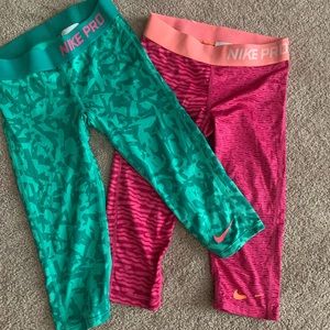 Nike pro Girls size small Capri leggings